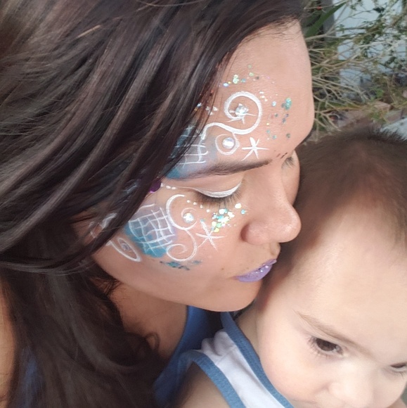 Meet your Posher, Karla - Picture 1 of 5